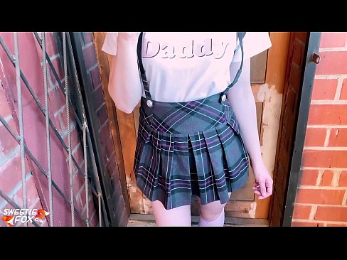 ❤️ Schoolgirl sûget har lul djip en neukt ynstee fan klassen. ️❌ Superseks by wy