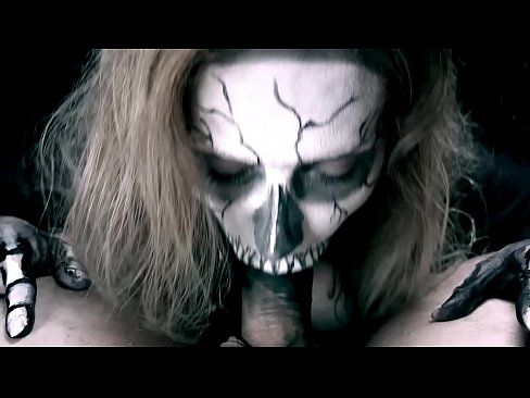 ❤️ Demon famke sûgje hoanne mei har swarte mûle en slikken cum. ️❌ Superseks by wy